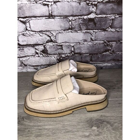 Free People Blush Pink Leather Platform Penny Loafer Mules Women Sz 39EU/8.5M US - Picture 13 of 16